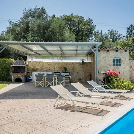 Villa Nefeli With Private Pool By Konnect Dassia (Corfu)